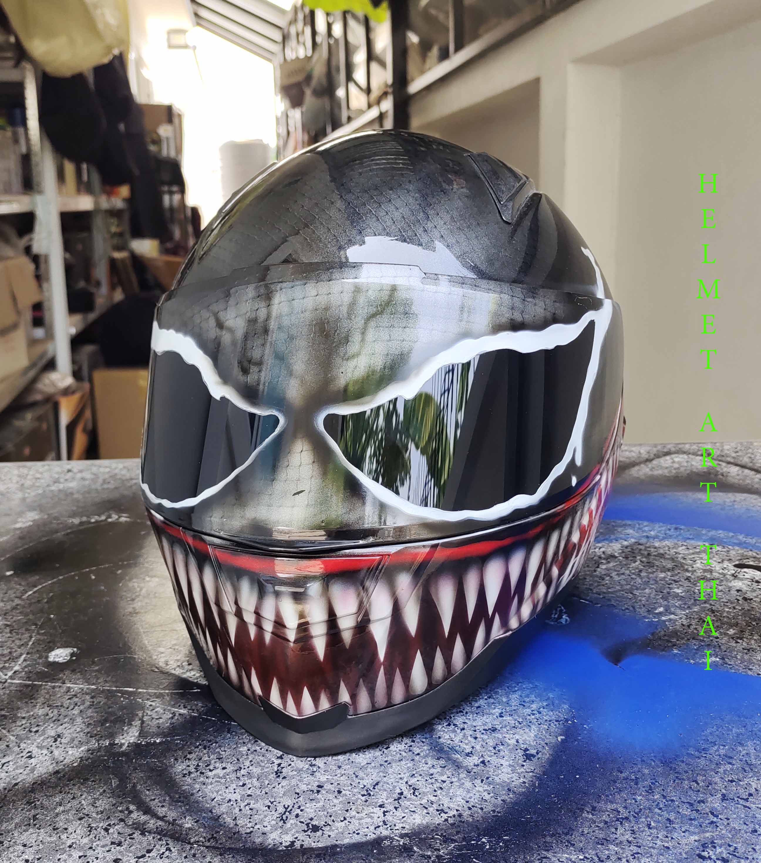 VENOM HELMET