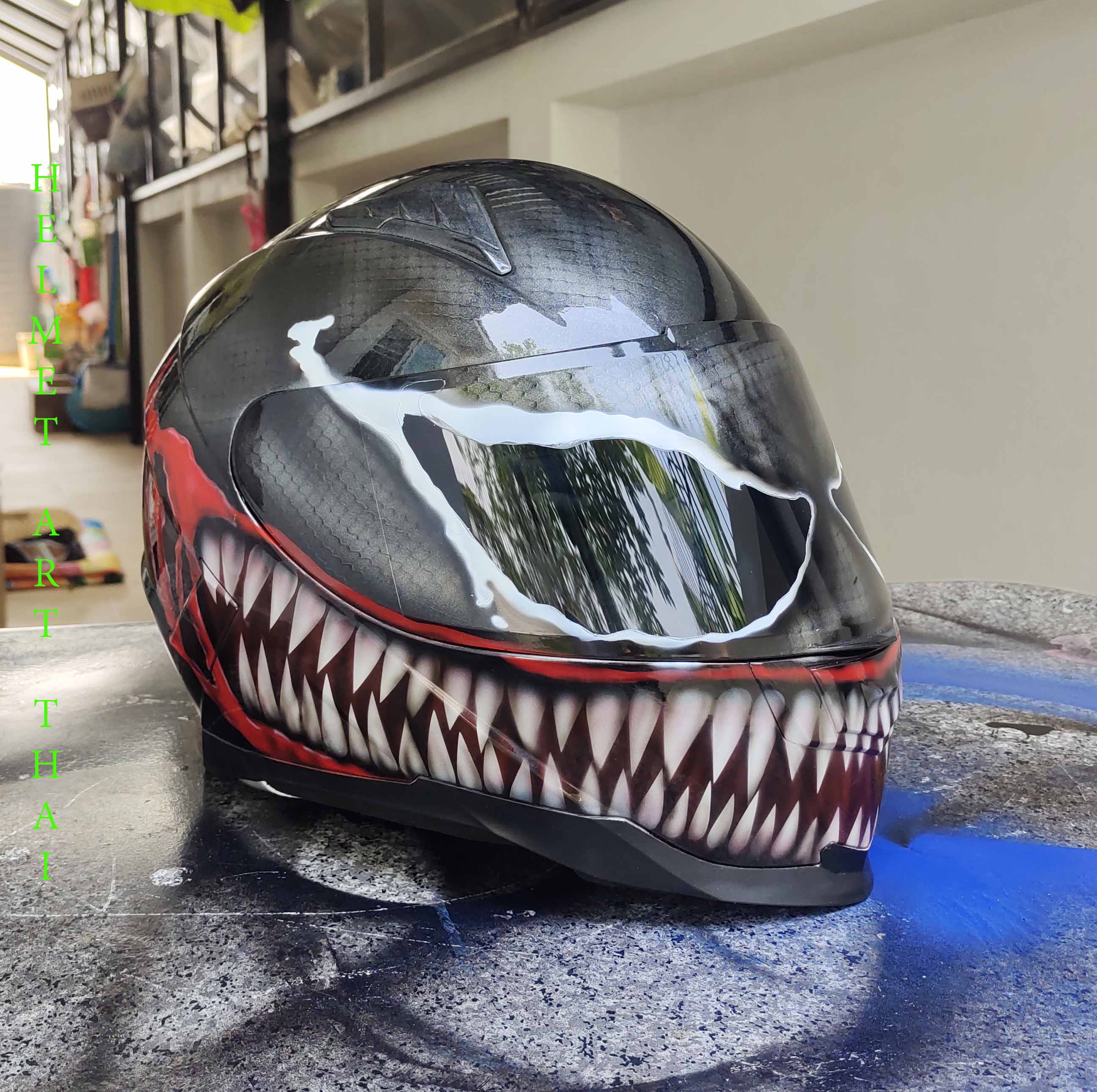 VENOM HELMET