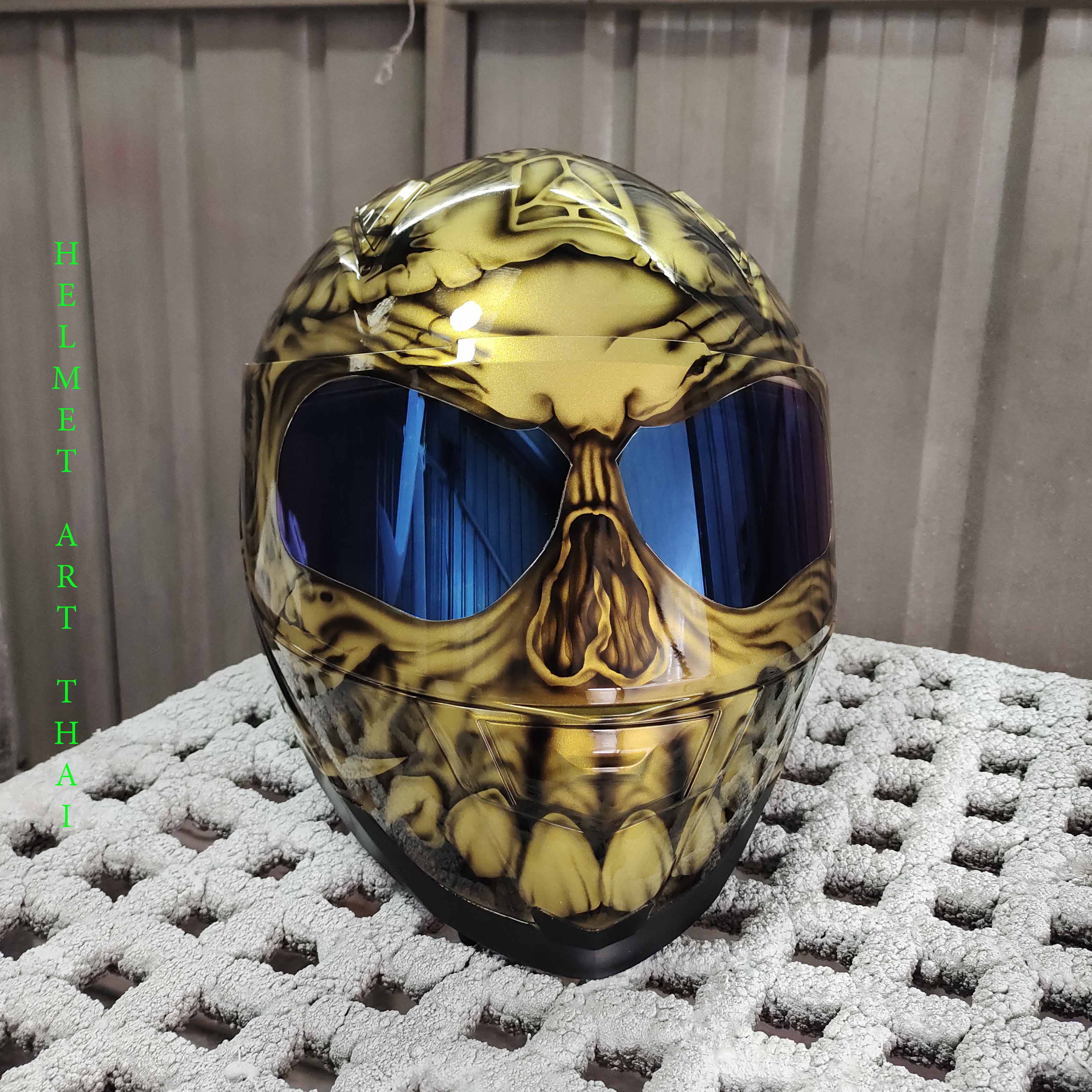 Gold Custom Airbrush Motorradhelm ✨🏺