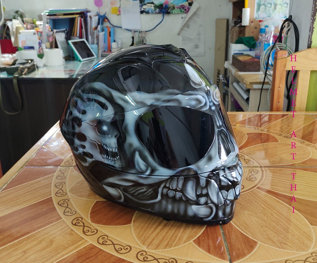 CUSTOM  AIRBRUSHED MOTORCYCLE HELMET