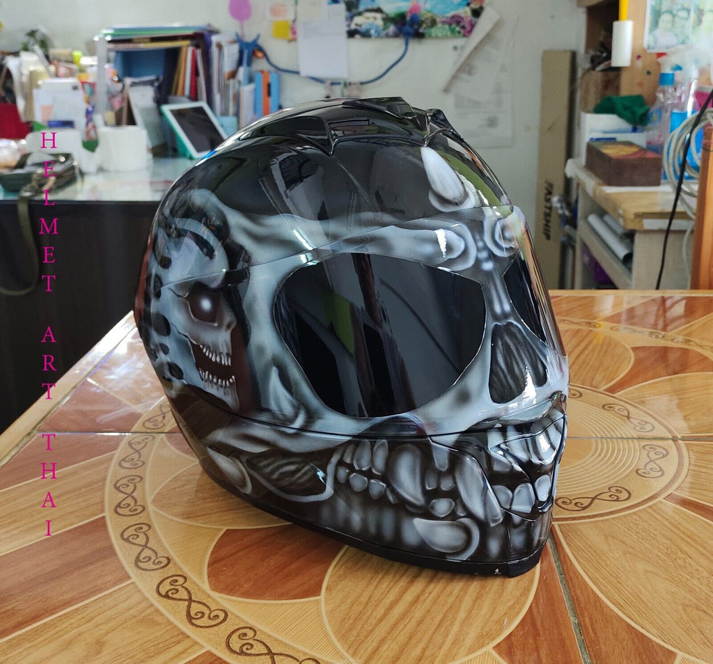 CUSTOM  AIRBRUSHED MOTORCYCLE HELMET