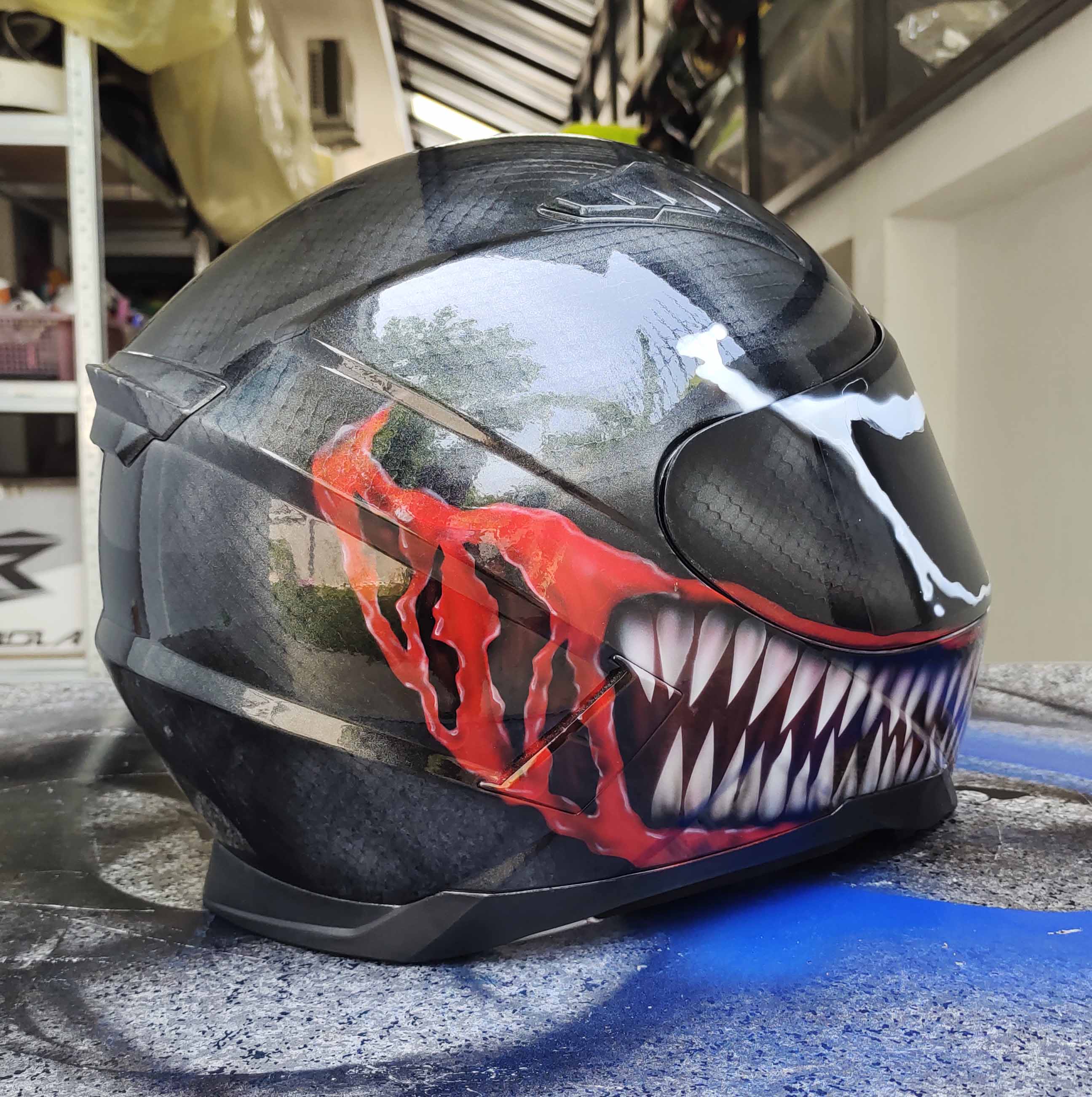 VENOM HELMET