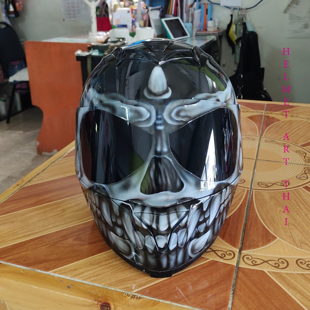 CUSTOM  AIRBRUSHED MOTORCYCLE HELMET