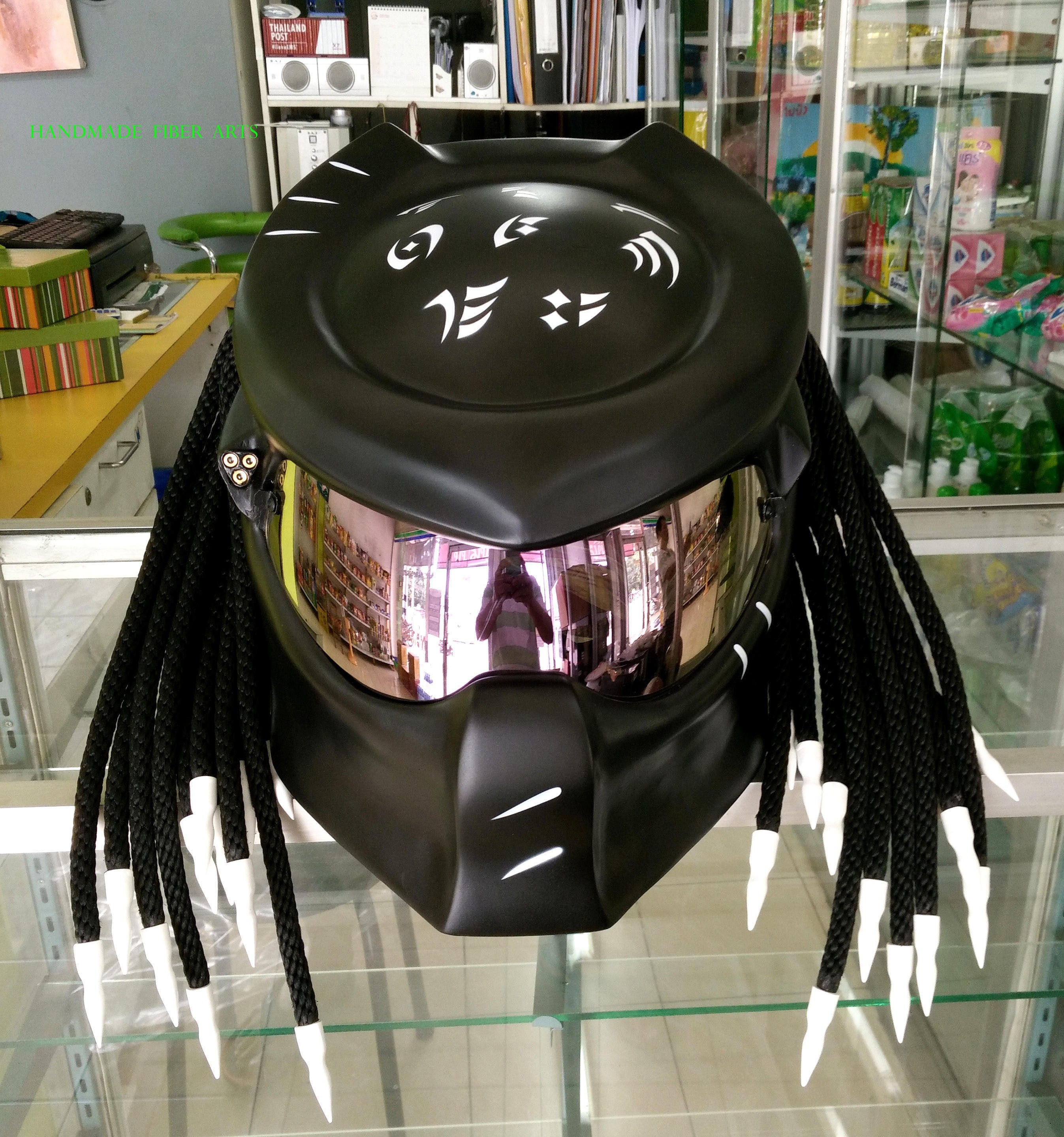 BLACK PREDATOR HELMET