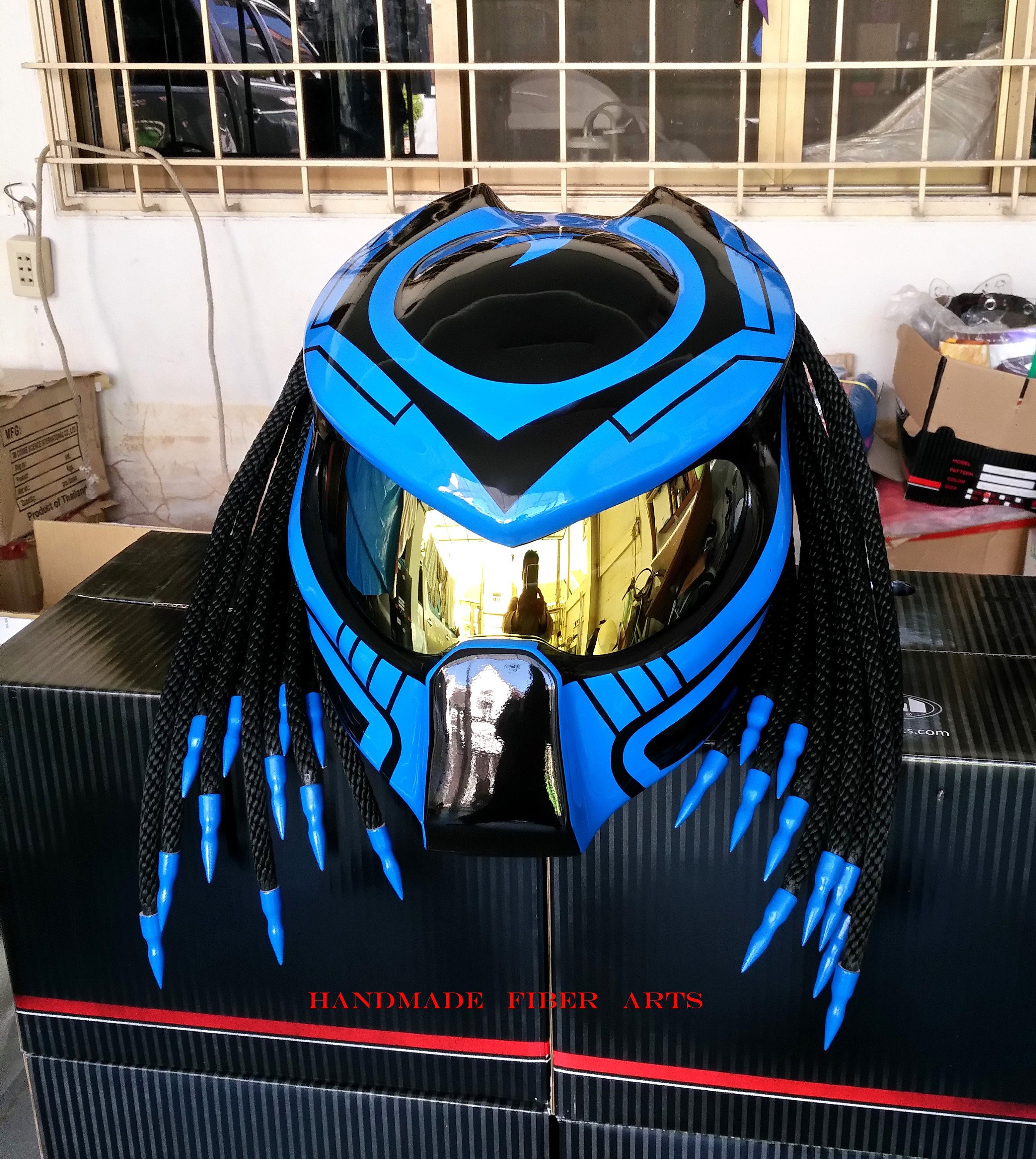 PREDATOR MOTORCYCLE HELMET