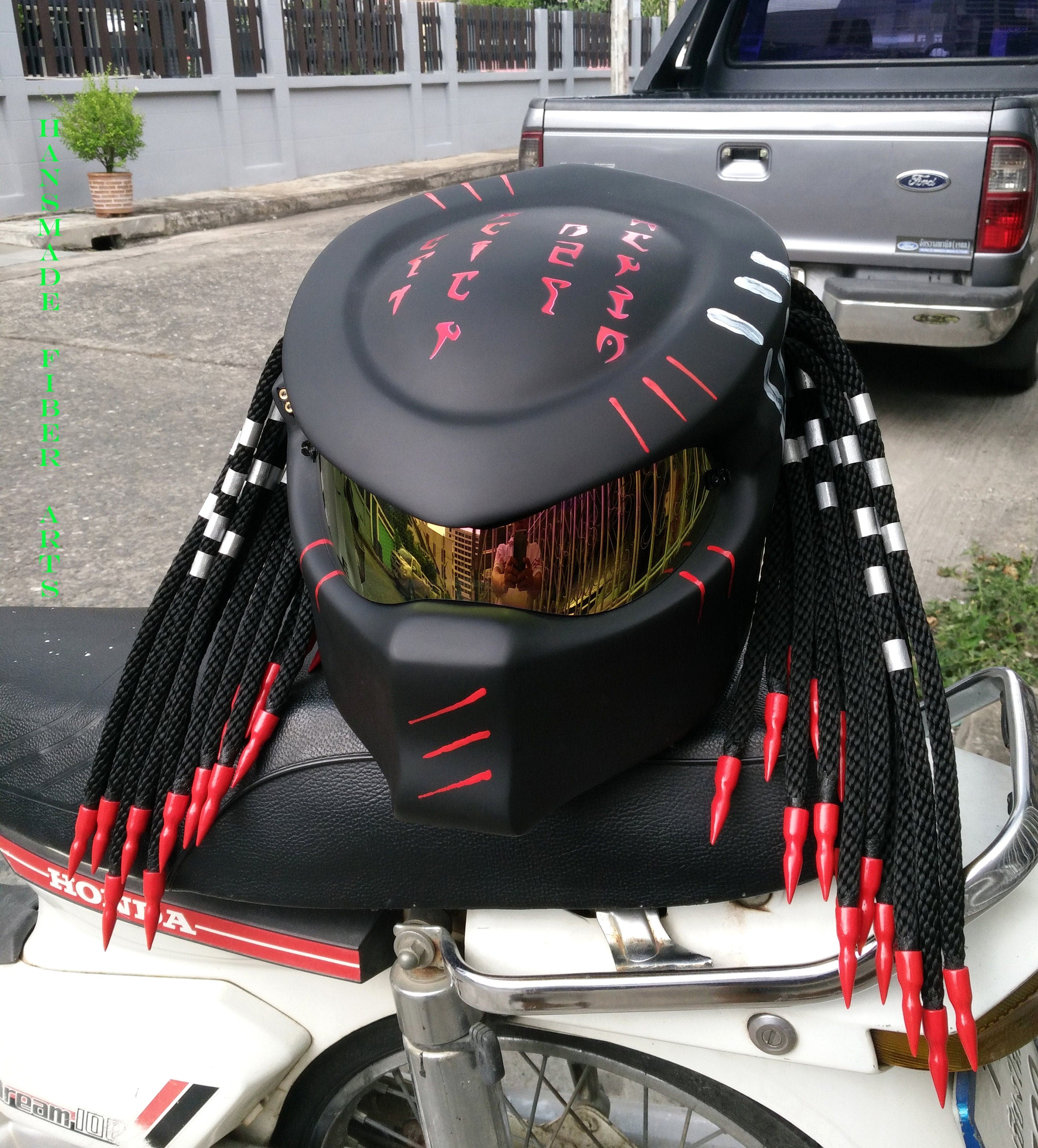 CUSTOM PREDATOR HELMET