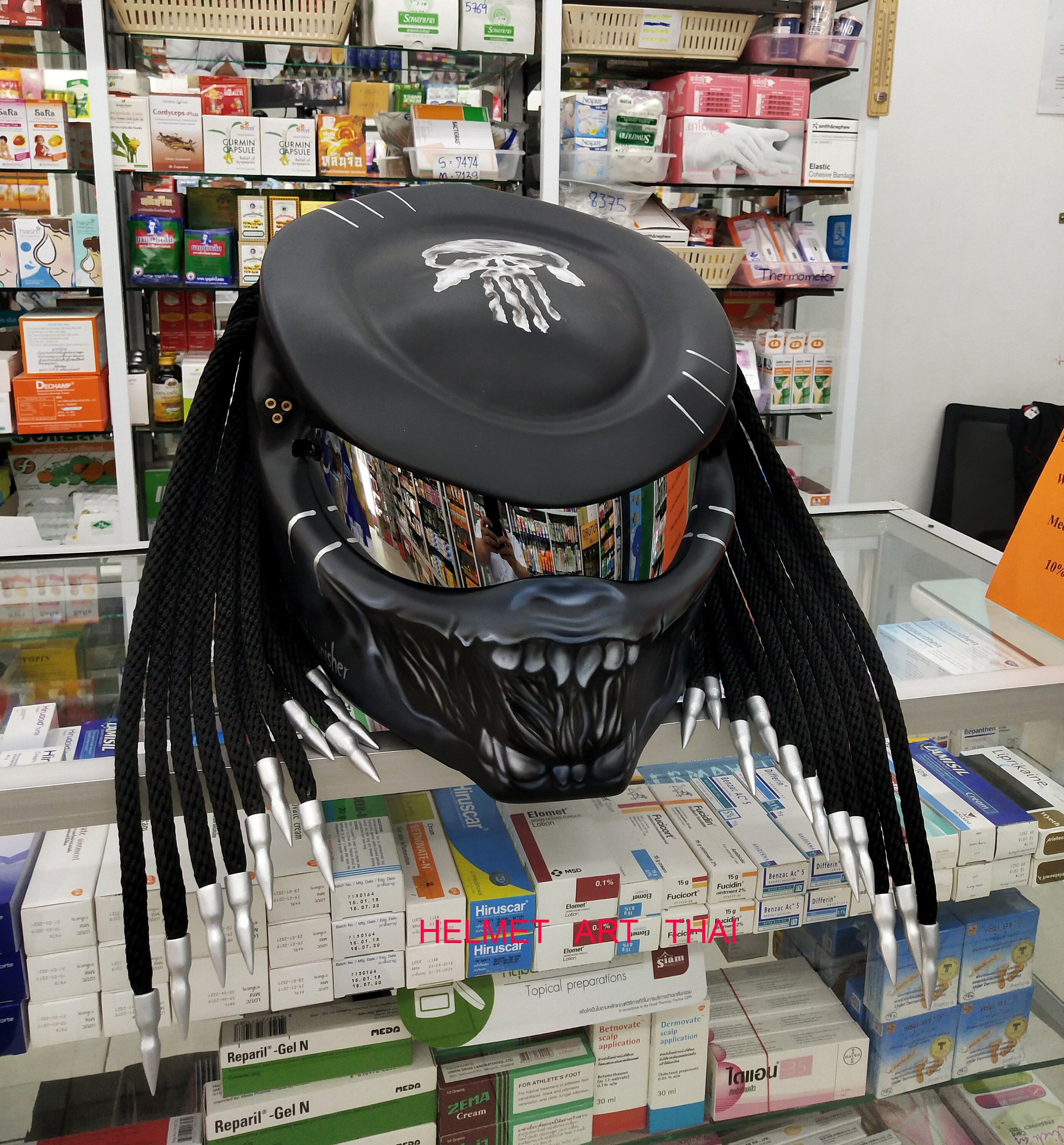 Punisher  Custom  Motorcycle Helmet