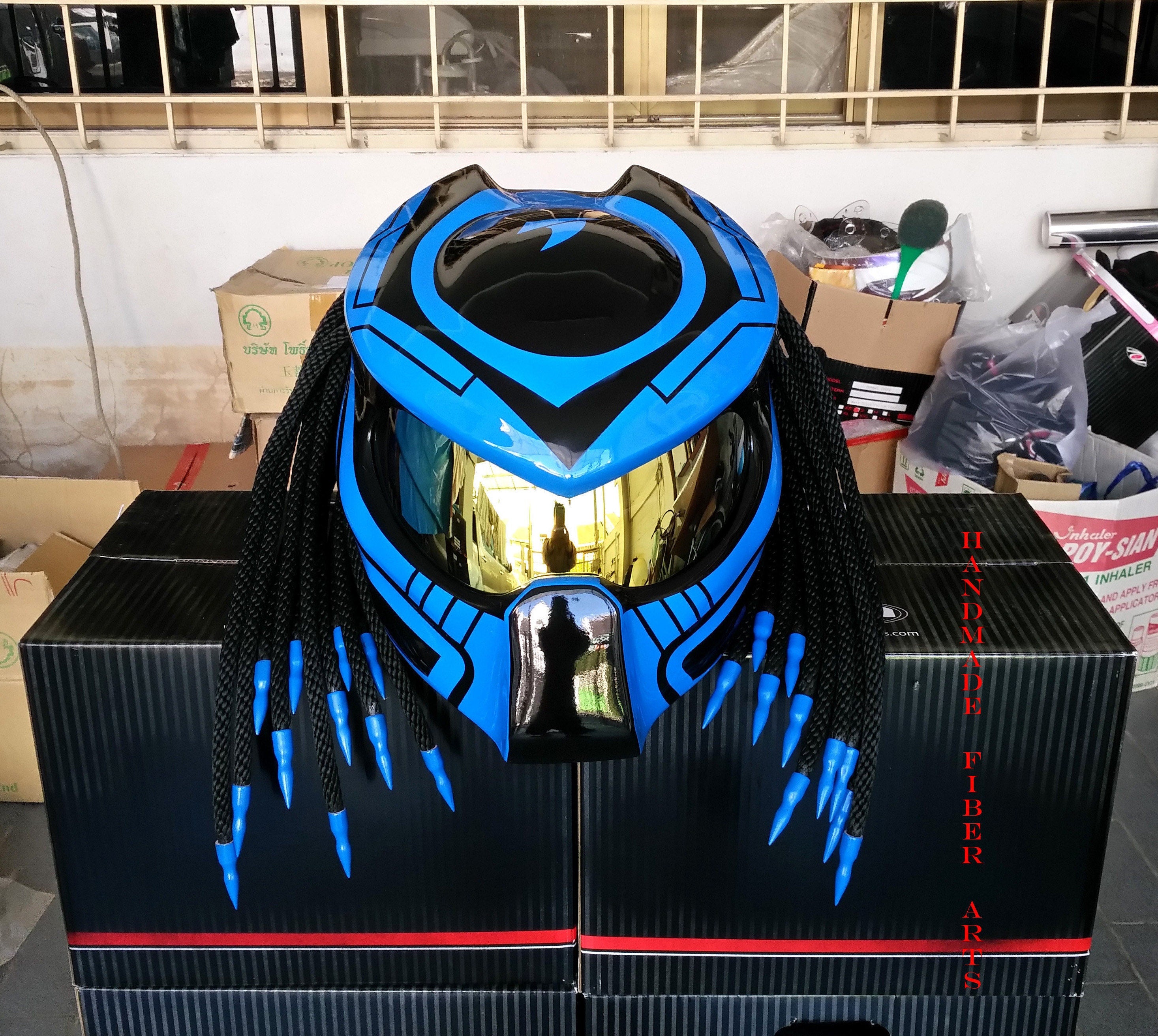 PREDATOR MOTORCYCLE HELMET