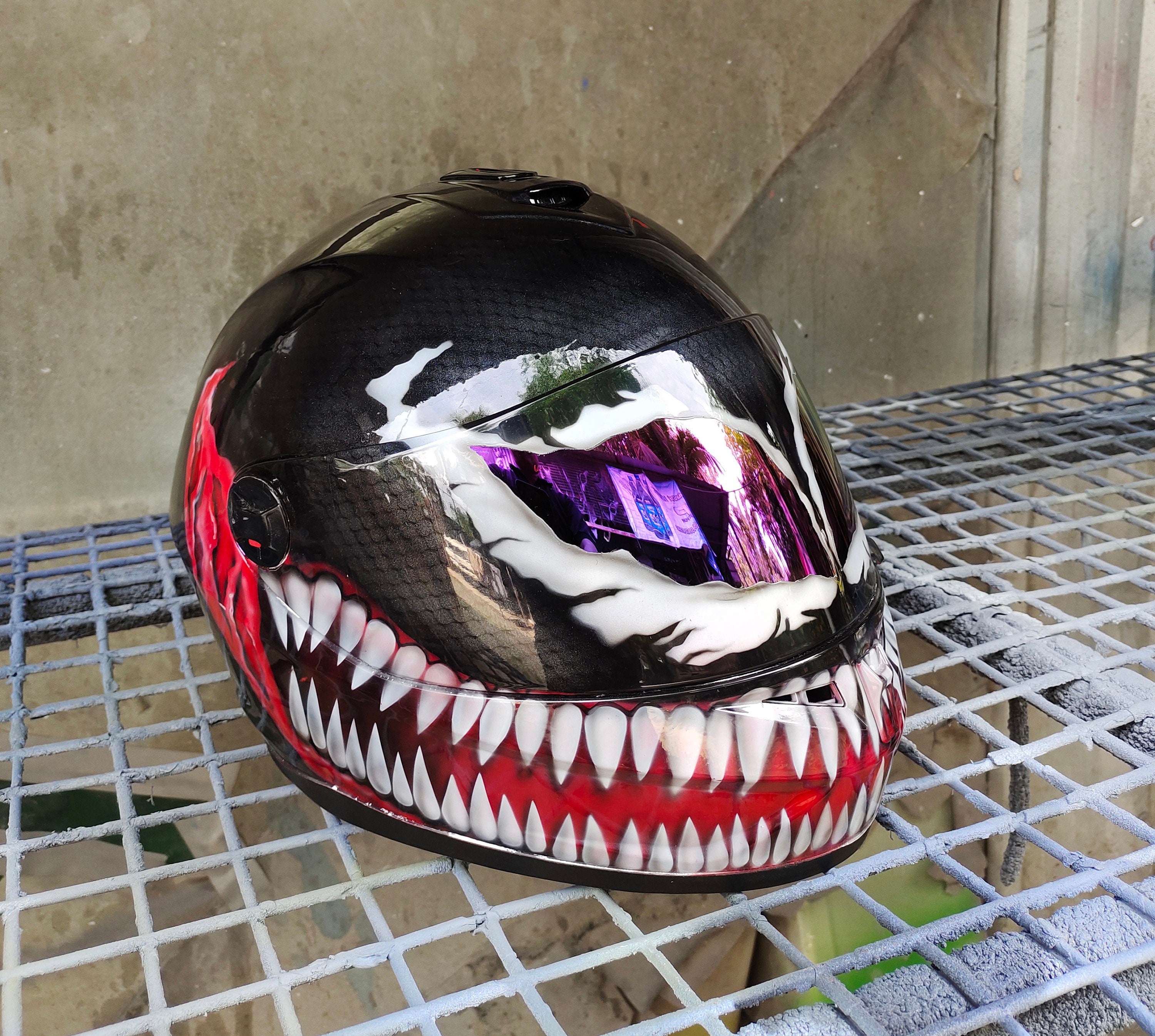 VENOM HELMET
