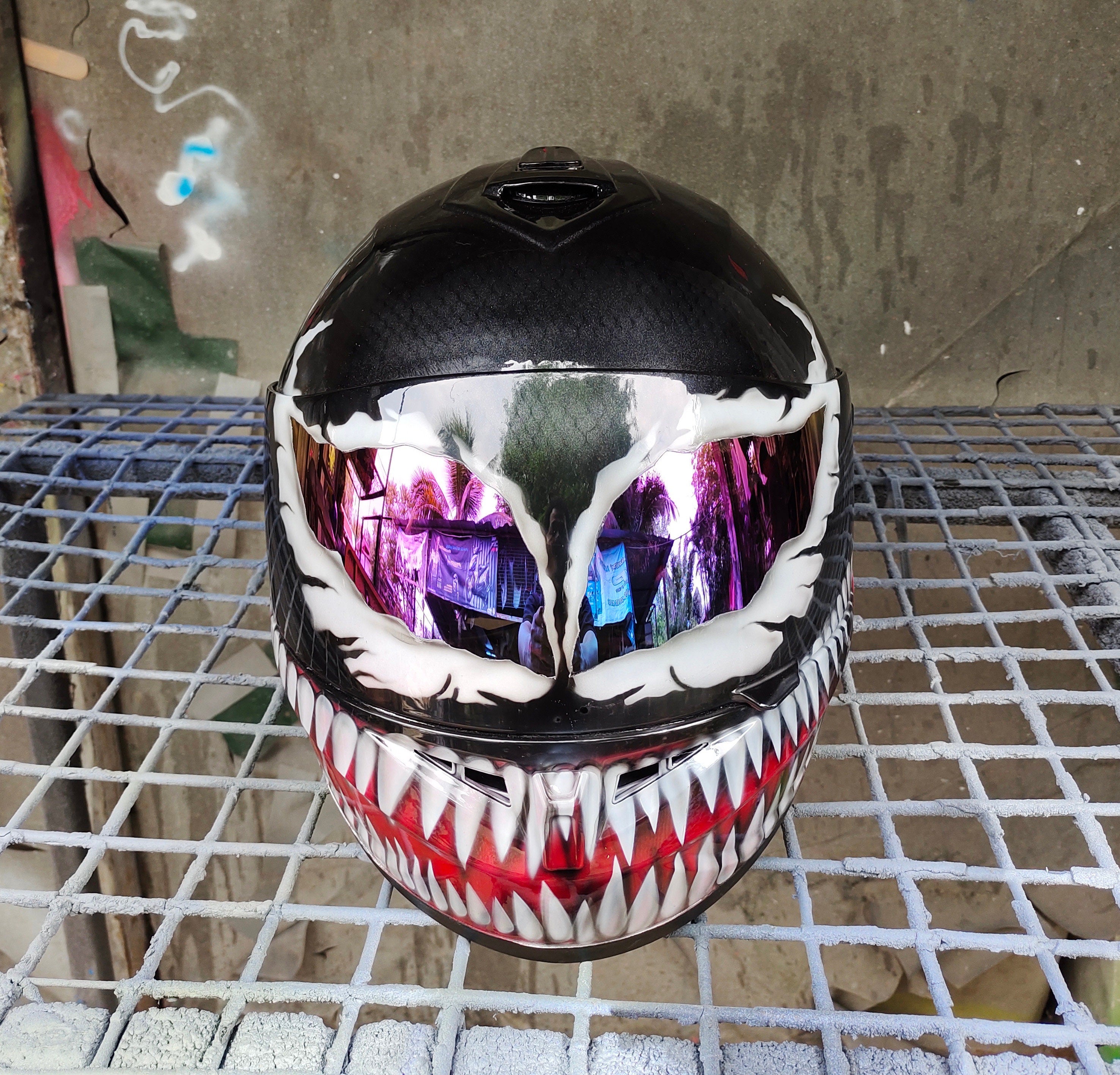 VENOM HELMET