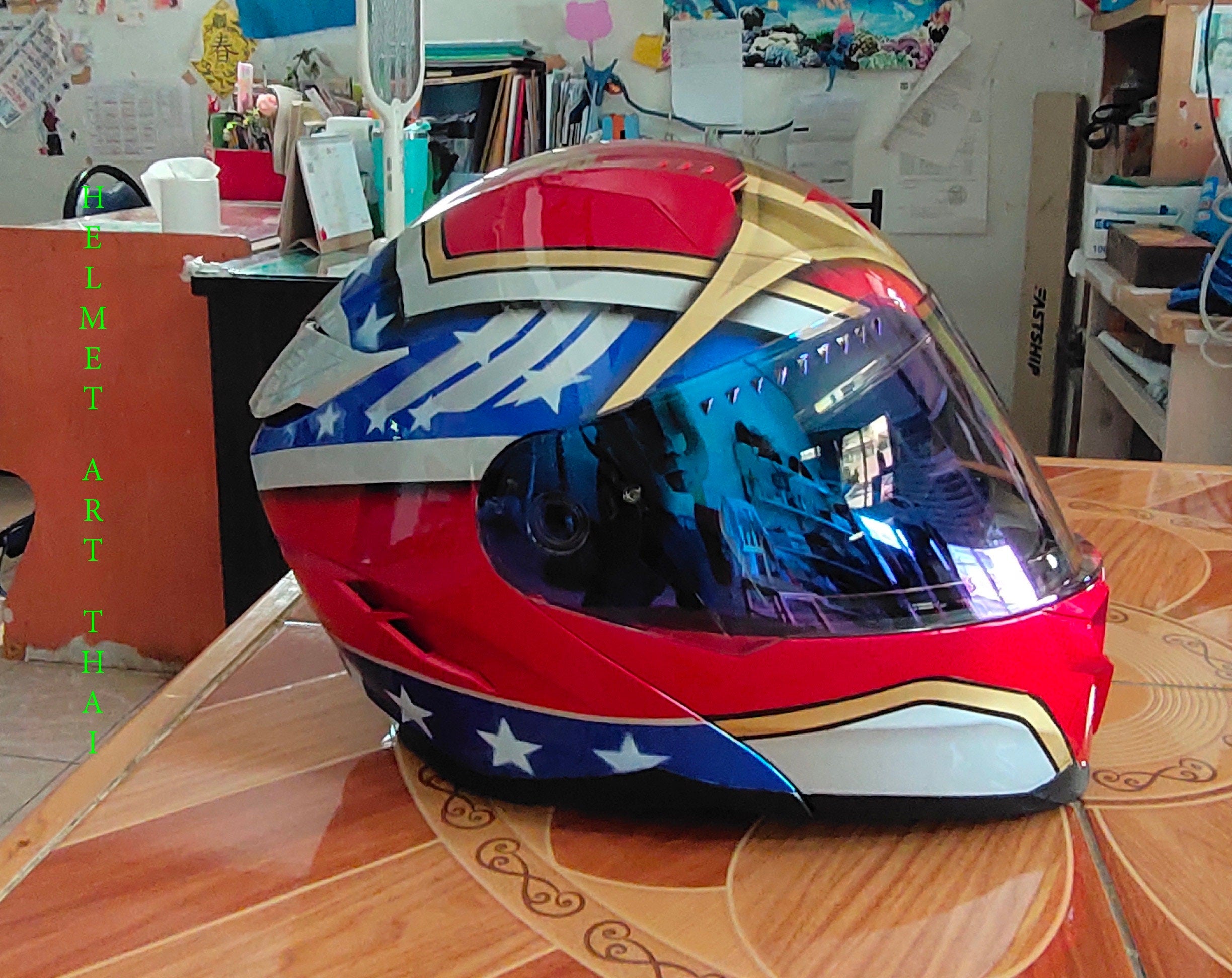 WONDER WOMAN Custom Motorcycle Helmet
