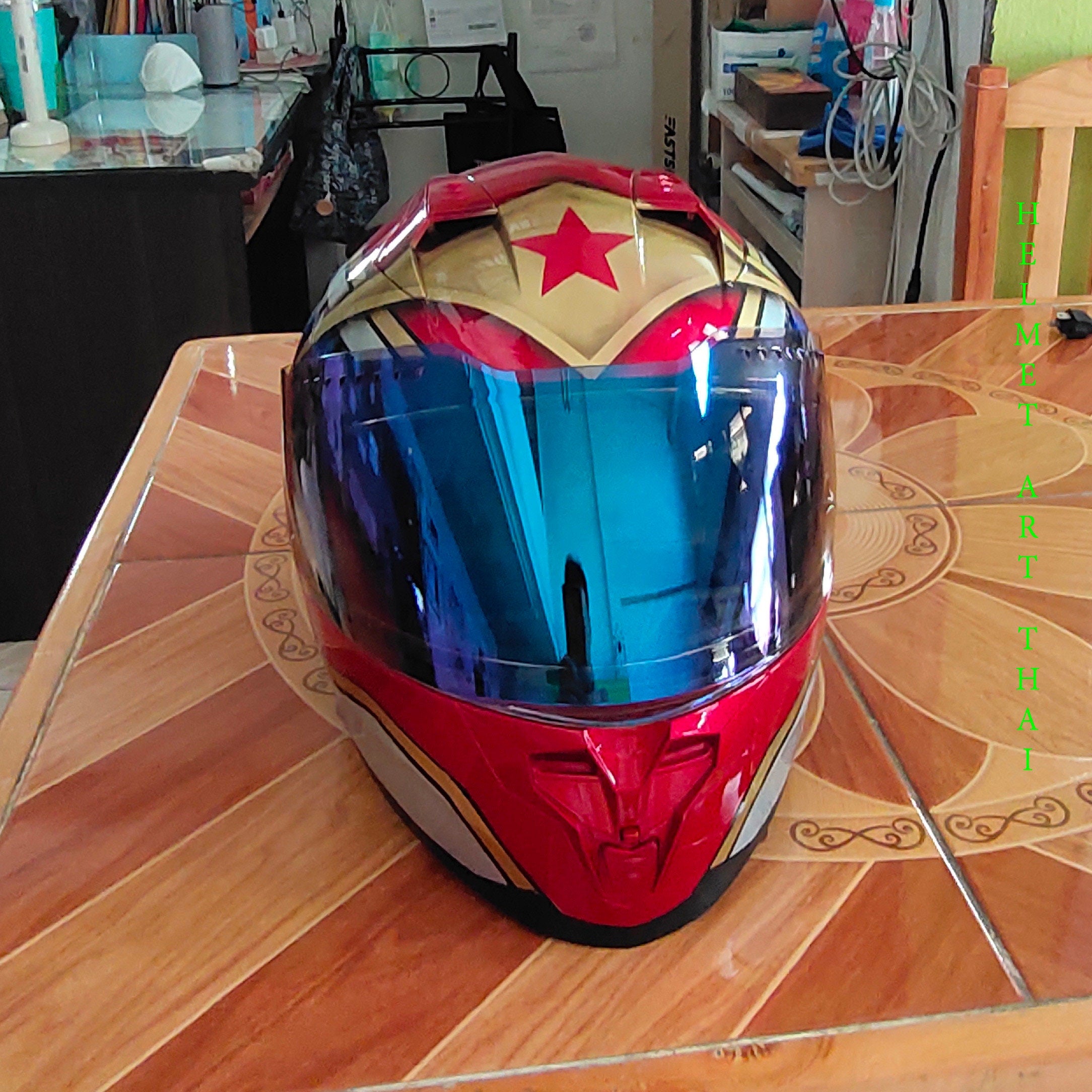 WONDER WOMAN Custom Motorcycle Helmet