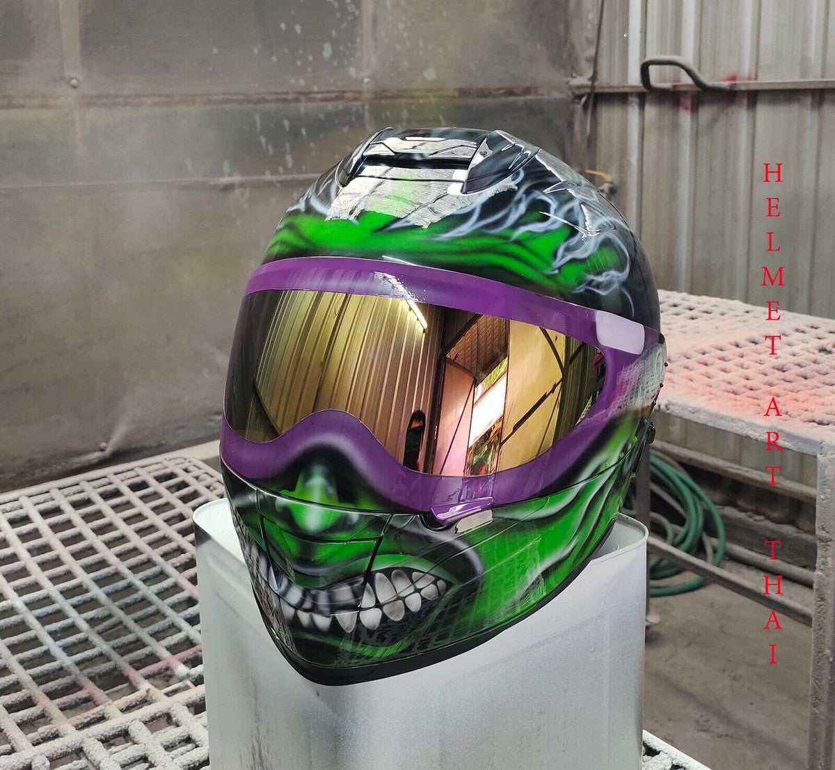 HULK CUSTOM MOTORRADHELM